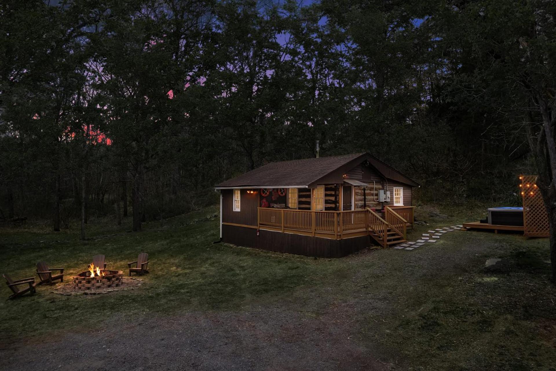 Creekside Cabin W Hot Tub, Fire Pit, Grill, Wifi! Basye Eksteriør billede