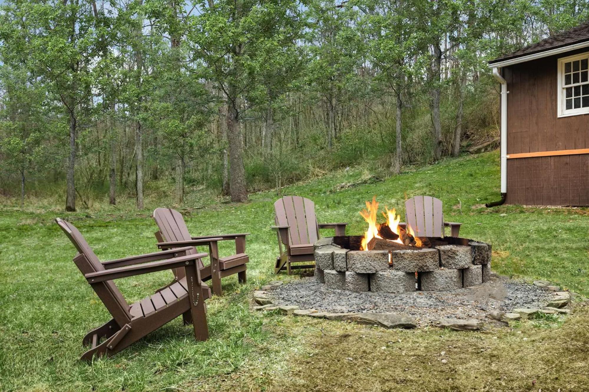 Creekside Cabin W Hot Tub, Fire Pit, Grill, Wifi! Basye Eksteriør billede